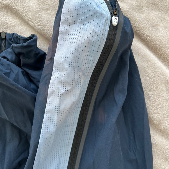 On running set - Picture 9 of 14